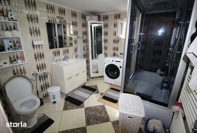 Casă cu 5 camere cu Teren 1413 Mp în Central - 19