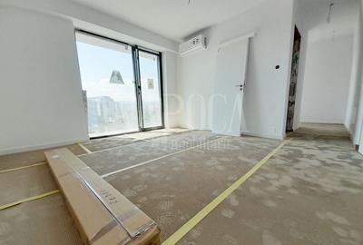 Apartament cu 4 camere semidecomandat în Central - 2