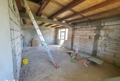 Casă cu 3 camere cu Teren 843 Mp în Scoarța - 11
