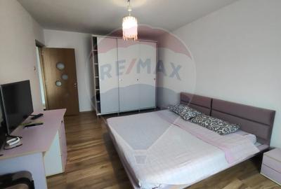 Apartament cu 3 camere decomandat în 1 Mai - 1