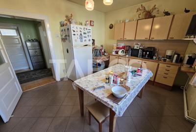 Casă cu 6 camere cu Canalizare în Sub Arini - 8