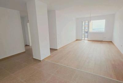Apartament cu 3 camere decomandat în Tractorul - 2