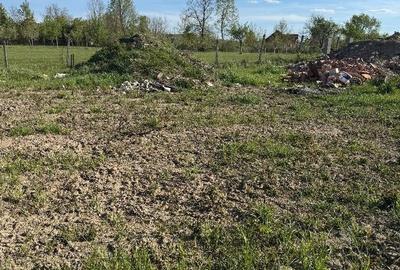 Teren de 1000 mp, în Săcălășeni - 1