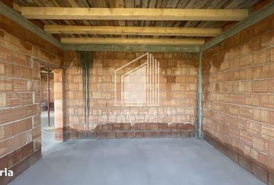 Casă cu 4 camere cu Teren 700 Mp în Botiz - 3