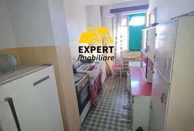 Apartament cu 2 camere decomandat în Viziru 3 - 2