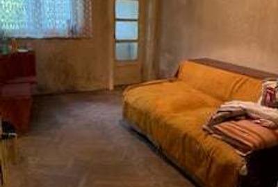 Casa in centrul orasului,curte generoasa - 2