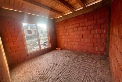 RECO Casa plan parter cu 3 dormitoare-la rosu- Paleu - 5