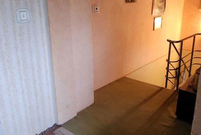 Casă cu 4 camere în Central - 1