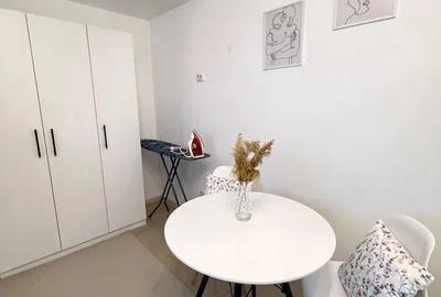 Apartament cu 2 camere decomandat în Tei
