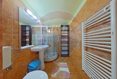 Casa individuala, 3 dormitoare, curte, langa UMF - 11