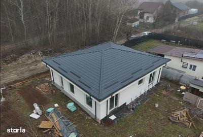 Casă cu 4 camere decomandat cu Canalizare în Clinceni