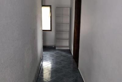 Casă cu 6 camere cu Teren 963 Mp în Valea Adâncă