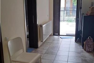 Vila foarte frumoasa langa  PALATUL si LACUL MOGOSOAIA - 34