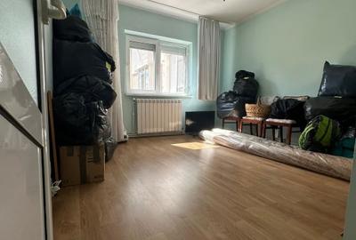 Apartament 3 camere decomandat, zona Buzaului, etaj 3. - 9