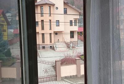 Casă cu 6 camere în Central - 2