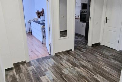 Apartament cu 3 camere decomandat în Central - 1