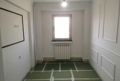 Apartament cu 3 camere semidecomandat în Central - 2