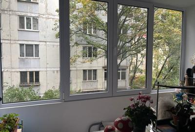 Apartament cu 3 camere decomandat în Tei - 3