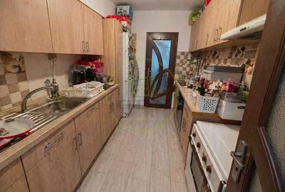 Apartament cu 4 camere semidecomandat în Calea București - 6