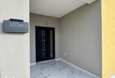 Casă cu 5 camere cu Teren 340 Mp în Remetea Mare - 10