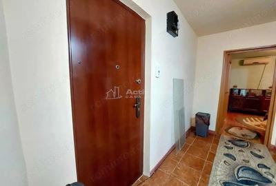 2 camere, 2 balcoane, decomandat, 62 mp, str. Columbelor - 10