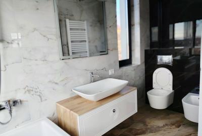 Casă cu 4 camere în Exterior Vest - 2