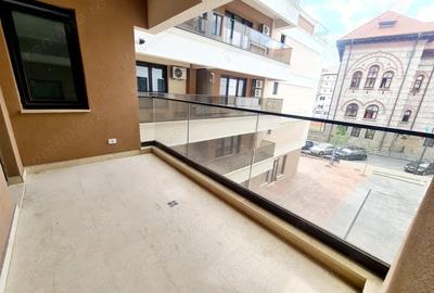 Apartament cu 3 camere în Central - 9