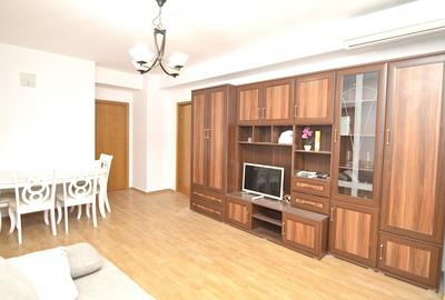 Apartament cu 3 camere semidecomandat, mobilat în Unirii