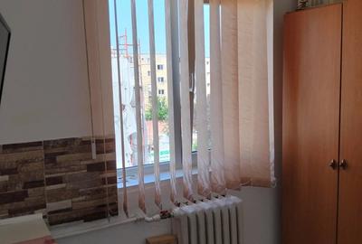 Inchiriez garsoniera confectii linga facultatea de medicina.conf 3.et3.pt una singura persoana. - 2