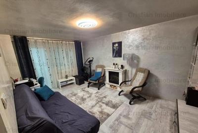 Apartament cu 3 camere decomandat în Viziru 3