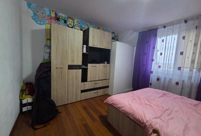 DE VANZARE-APARTAMENT 2 CAMERE-DECOMANDAT - 2