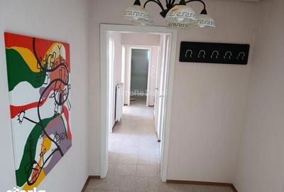 Apartament cu 3 camere în Central