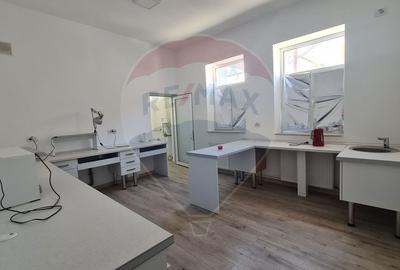 Apartament cu 2 camere decomandat de vanzare Centru