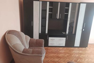Apartament cu 2 camere decomandat în Cornișa - 3