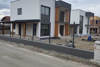 Casă cu 4 camere în Central - 8