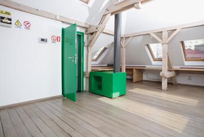 Mansardă boemă, ideală pentru industriile creative - 1