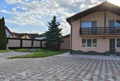 Vand casa cu teren de 900 mp in Harman - 2