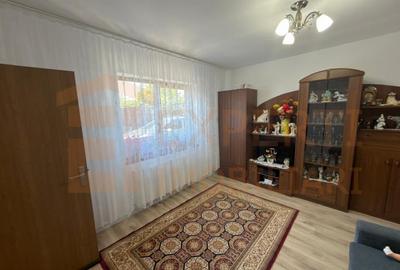 Casă individuală cu 3 camere cu Canalizare în CET - 2