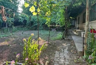 Casă cu Teren 900 Mp în Central - 3