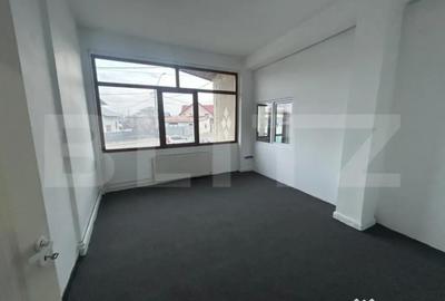 Spațiu comercial, de 80 mp, în Micro 2 - 1