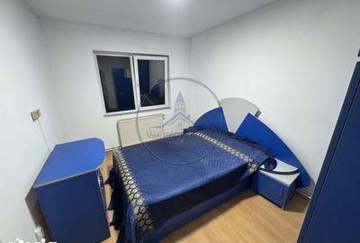 Apartament cu 3 camere semidecomandat în Sud