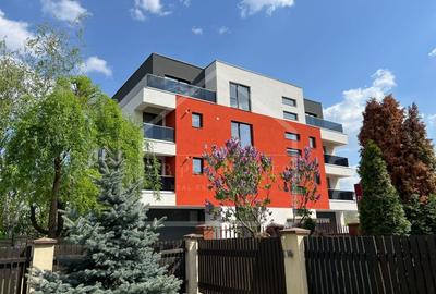 Apartament cu 3 camere decomandat în Sisești