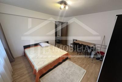 Apartament cu 2 camere decomandat în Cornișa - 1