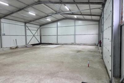 Spațiu comercial, de 200 mp, în Central - 8