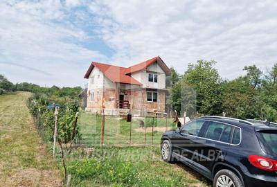 Casă individuală cu 4 camere cu Teren 2000 Mp în Pâclișa - 1