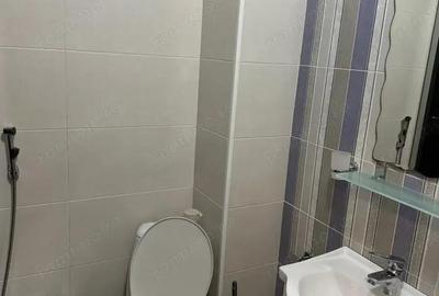 Garsonieră decomandată în Tractorul