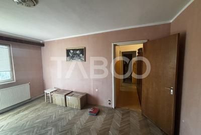 Apartament  3 camere 50 mp utili +4mp balcon utili zona Mihai Viteazul - 2