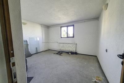 Spațiu comercial, de 300 mp, în Central