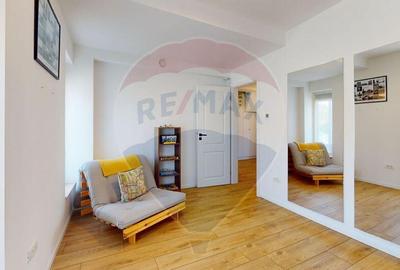 Casă cu 4 camere cu Teren 250 Mp în Central - 2