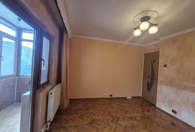 3 camere decomandat Calarasi - 1